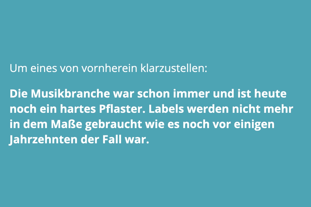 Anwalt berät zu Künstlervertrag und Bandübernahmevertrag